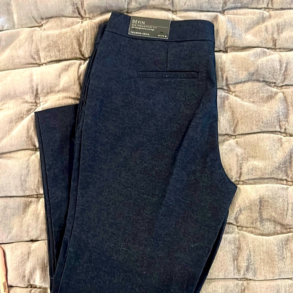 Ann Taylor Devin pants in dark denim nwt. Never been worn